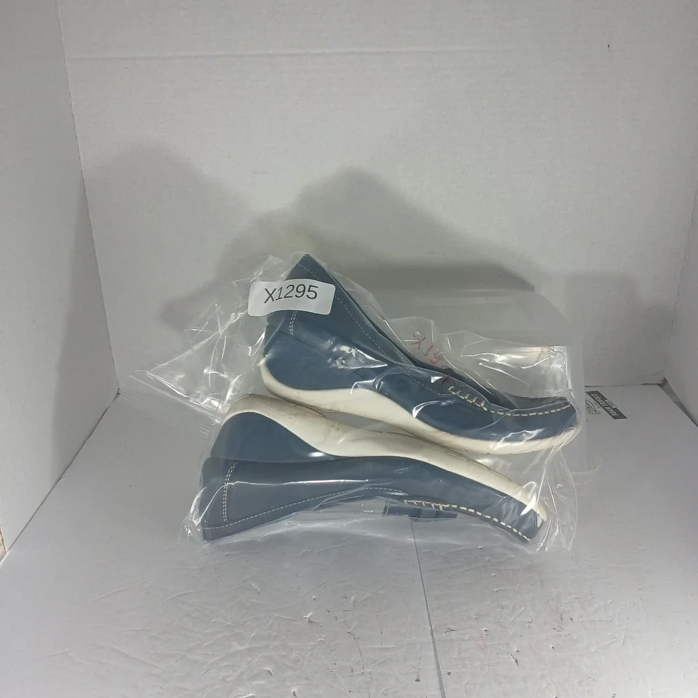 St. John's Bay Ebina Wedge Loafers 7M Navy Blue Preppy Nautical Comfort Career